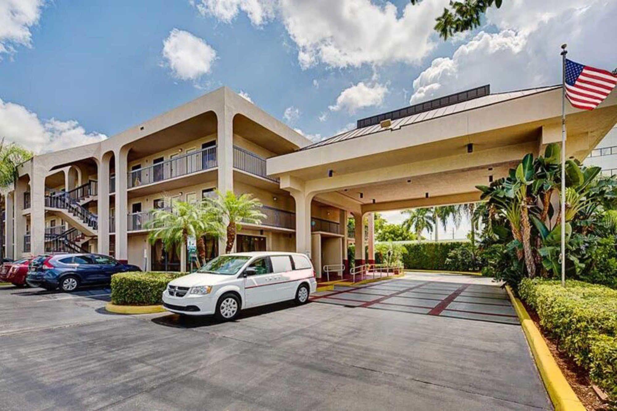 Quality Inn Palm Beach International Airport West Palm Beach Exterior photo
